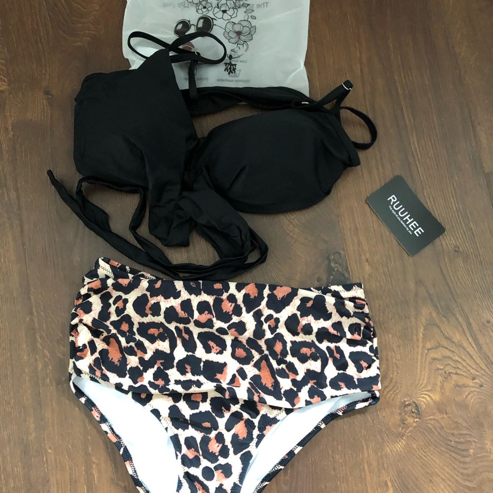 Two Piece Swim Suit Ruuhee Criss Cross High waisted. Medium